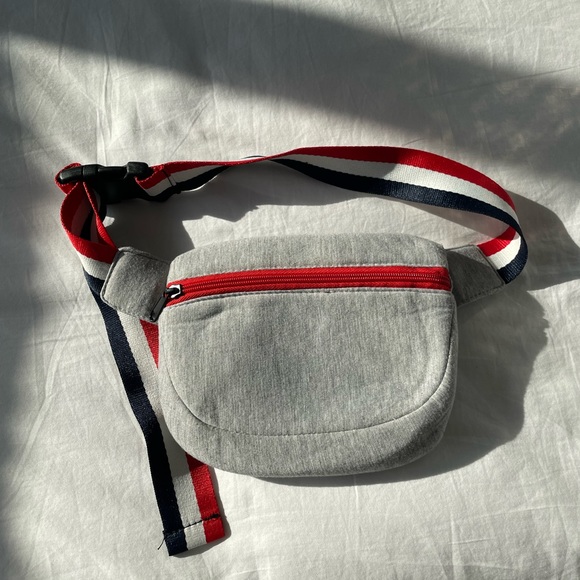 Fanny pack - Picture 1 of 2